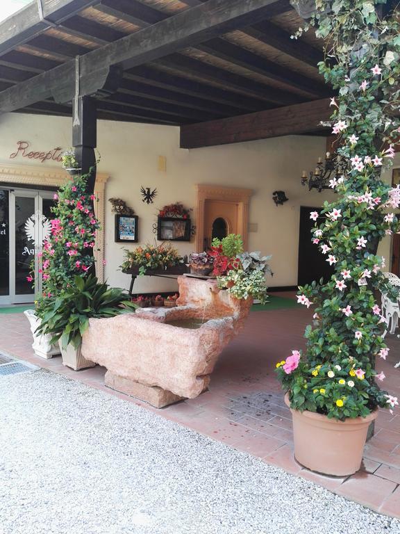 Villaggio Hotel Aquila Calliano  Exteriér fotografie